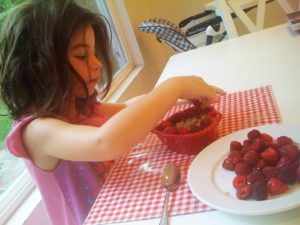 girlx-oats-raspberries