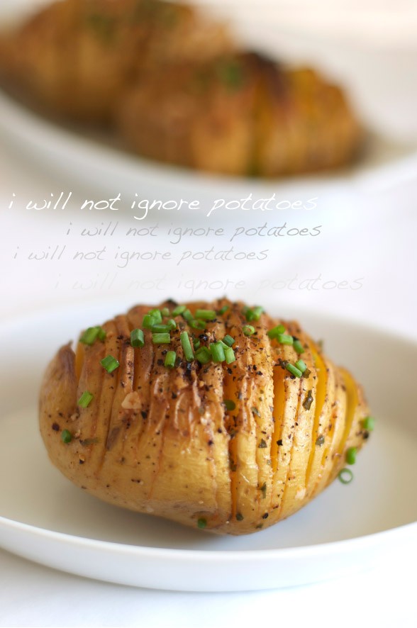Parmesan Cheese Hasselback Baked Potatoes on MarlaMeridith.com