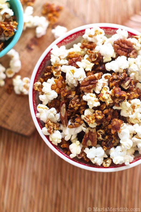 Try this amazing Maple Pumpkin Spice Popcorn recipe for snacking. Simple & great for fall and winter parties and get togethers.