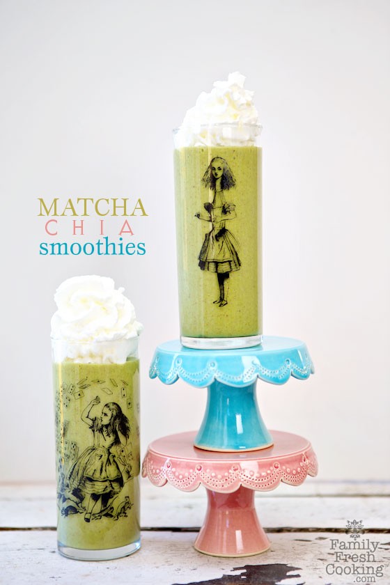 Matcha Chia Smoothie | A superfood packed healthy breakfast & snack! MarlaMeridith.com