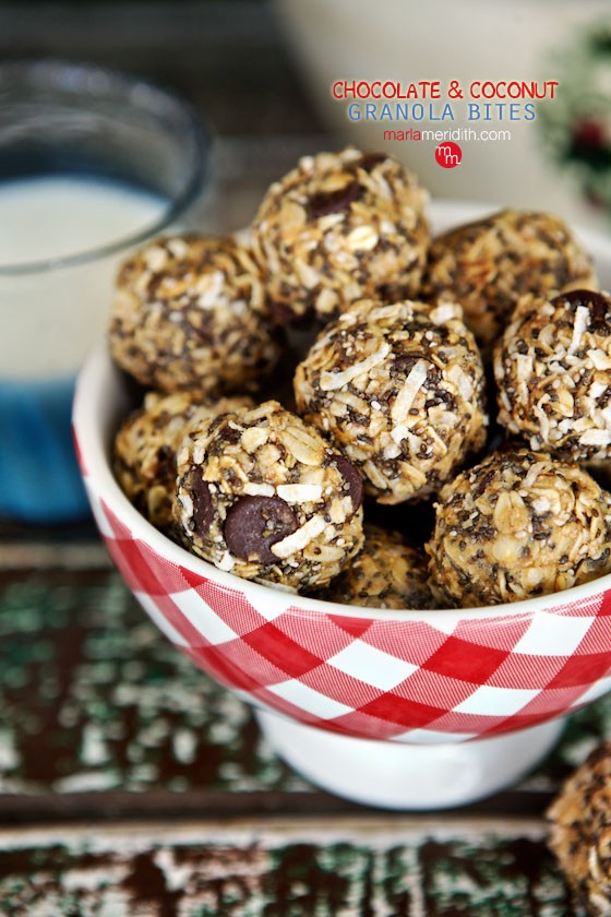 Chocolate and Coconut Granola Bites. Great for the lunchbox! MarlaMeridith.com #recipe 