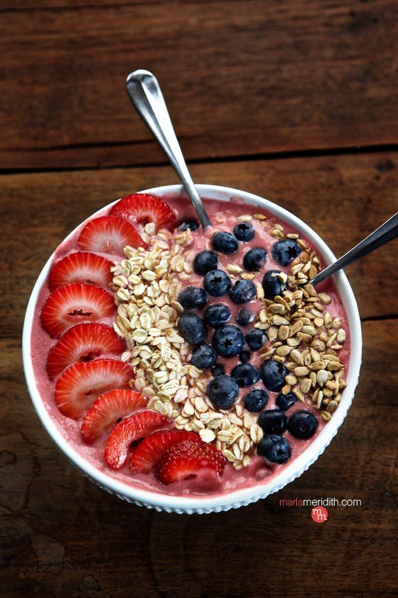 Make this healthy Strawberry Oatmeal Smoothie Bowl for breakfast! Get the recipe on MarlaMeridith.com