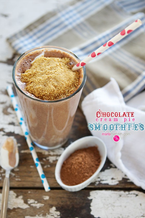 Chocolate Banana Cream Pie Smoothies | MarlaMeridith.com ( @marlameridith )