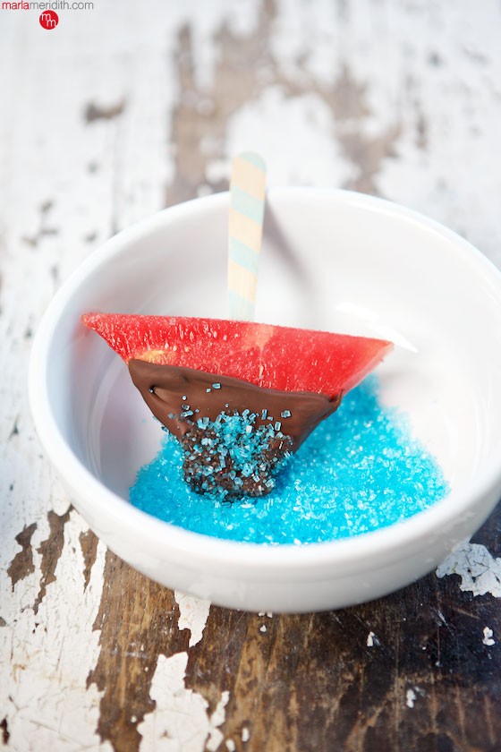 Red, White & Blue Chocolate Watermelon Popsicles | You need these for July 4th! MarlaMeridith.com ( @marlameridith )
