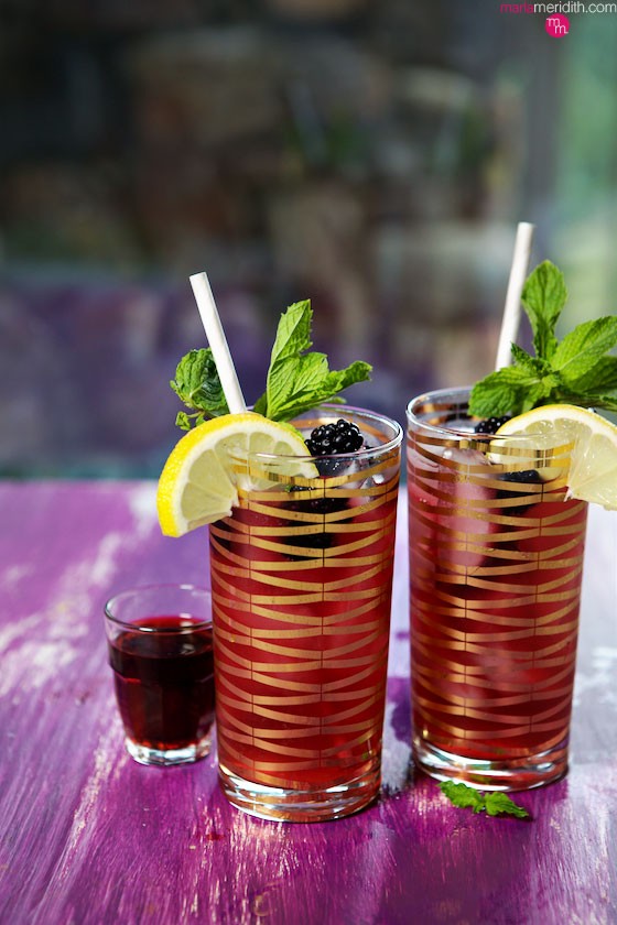Blackberry Lemonade Pimm's Cup | A refreshing fruity cocktail! MarlaMeridith.com ( @marlameridith )