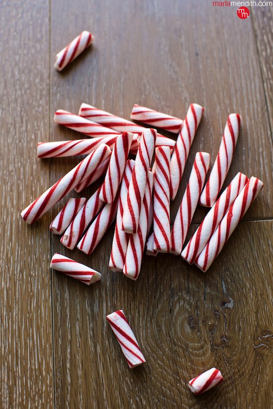 Our Peppermint Brownie Bites are everything your sweet teeth need this holiday season! MarlaMeridith.com ( @marlameridith ) #recipe #baking