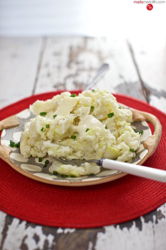 This delicious Wasabi Mashed Potatoes recipe is warming on cold winter days! MarlaMeridith.com ( @marlameridith )