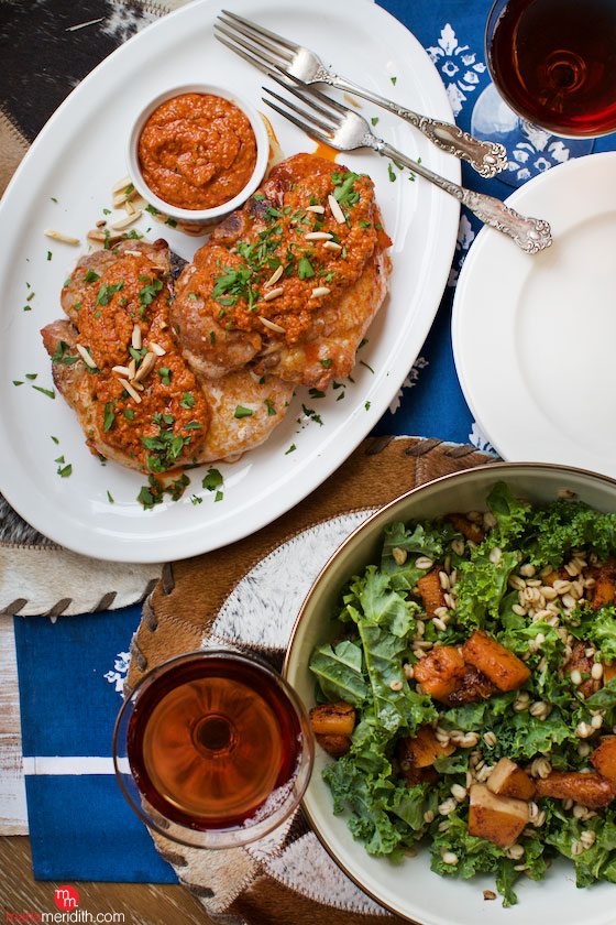 These Pork Chops with Romesco Sauce are perfect for Thanksgiving, Christmas & any occasion! MarlaMeridith.com ( @marlameridith ) #momentmakers