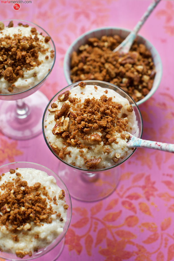 Maple Rice Pudding with Biscoff Pecan Crunch Topping recipe. A warming & delicious treat! MarlaMeridith.com ( @marlameridith )