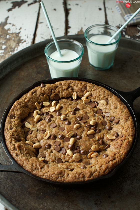 You must try this! Peanut Butter & Banana Chocolate Chip Skillet Cookie recipe. Serve warm with your favorite ice cream. MarlaMeridith.com ( @marlameridith )