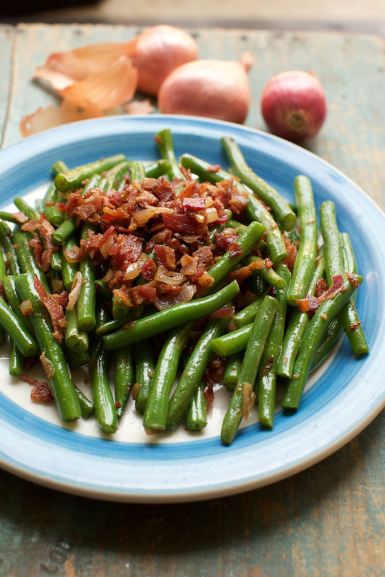 Sautéed Green Beans with Shallots & Bacon will be the hit at your holiday table! MarlaMeridith.com #recipe #bacon #greenbeans