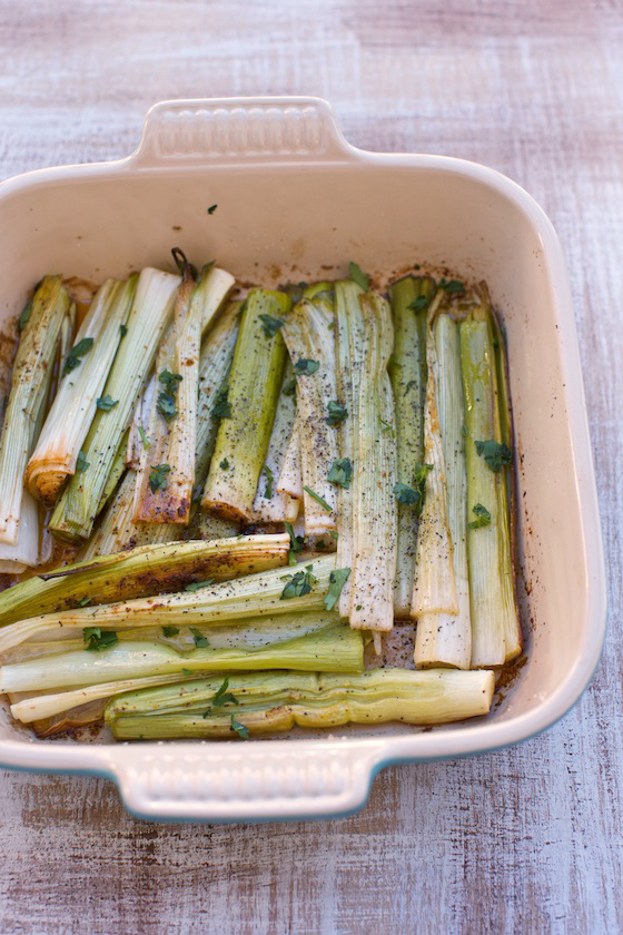 Olive Oil Oven Roasted Leeks #recipe These are delish in pastas, salads, soups &amp; more! Marlameridith.com