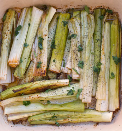 Olive Oil Oven Roasted Leeks #recipe These are delish in pastas, salads, soups & more! Marlameridith.com