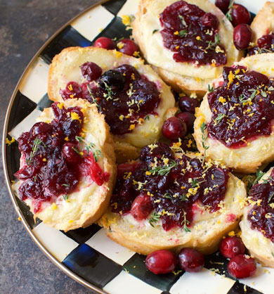 Cranberry Brie Crostini recipe, a great holiday at appetizer! MarlaMeridith.com #holiday #appetizer #thanksgiving #cranberry