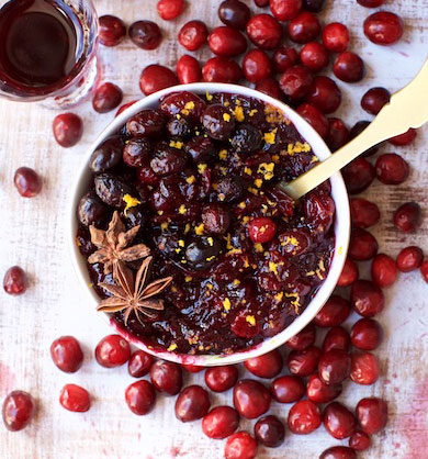 Port Wine Cranberry Sauce recipe. Bookmark for holiday feasts! Marlameridith.com #recipe #vegan #glutenfree #Christmas #Thanksgiving #holiday