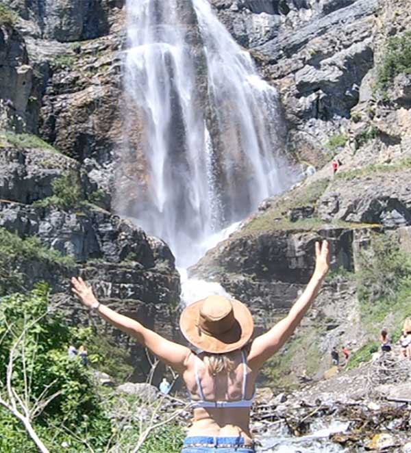 Looking to plan a summer vacation? Check out the Utah Valley: A great destination for the entire family! Be surrounded by nature while having fun in the sun. MarlaMeridith.com